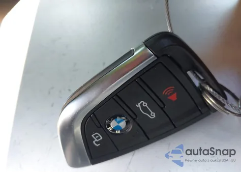 2021 BMW X3 Phev xDrive30E from USA, damaged, VIN 5UXTS1C09M9E42352